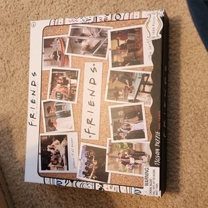 Friends 1000 piece puzzle